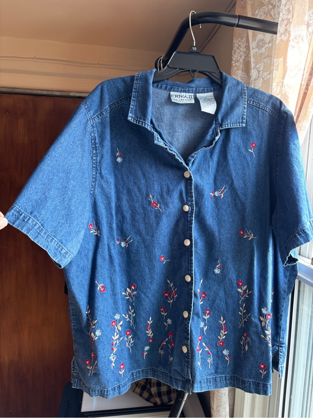 EUC Vintage Denim Embroidered Floral Button-Down Short-Sleeve Shirt | Women’s 2X